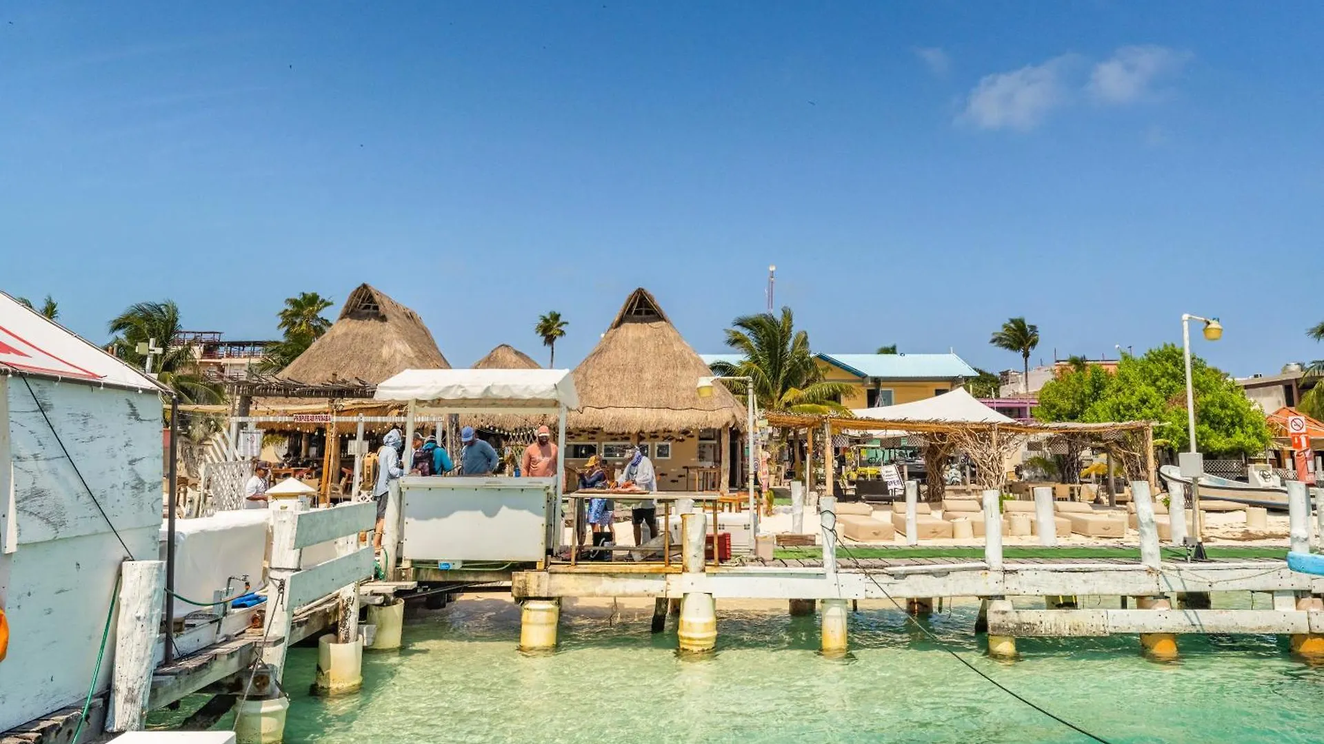 Walk Barefoot To Beach! Private Sailboat At North End, Queen Bed, En-Suite Bath, Ac Isla Mujeres Mexico